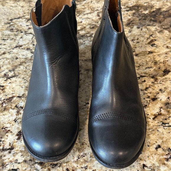 Olukai Malie W 20265-4040 Black Leather Women's Boots Size 8 (E/P) - Picture 2 of 6